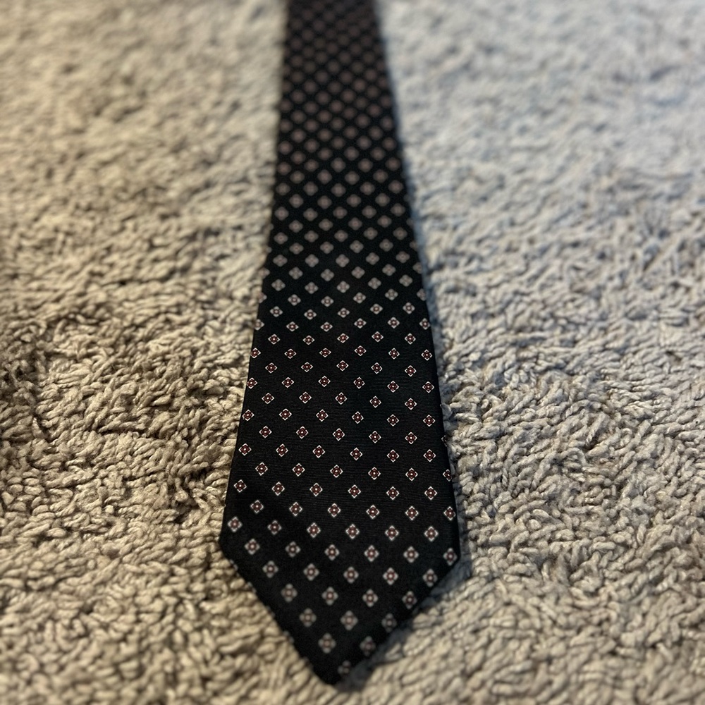 Christian Dior men’s classic vintage tie suit attire